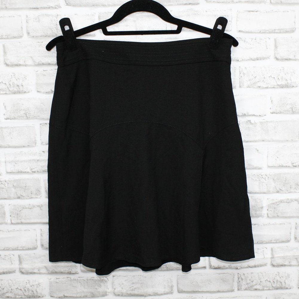 White House Black Market Flare Skirt Black. Size 8 NWT